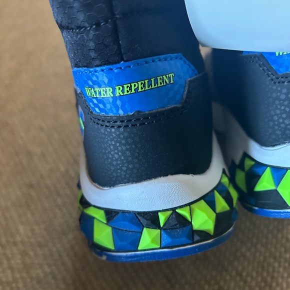 Sport by sketchers kids boots size 11C - Picture 7 of 9